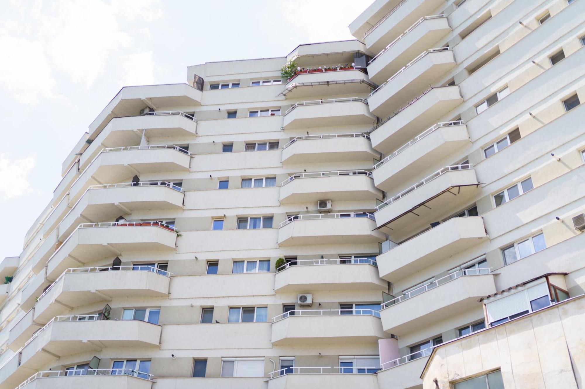 Pasiro Aparthotel Alba Iulia Exterior photo
