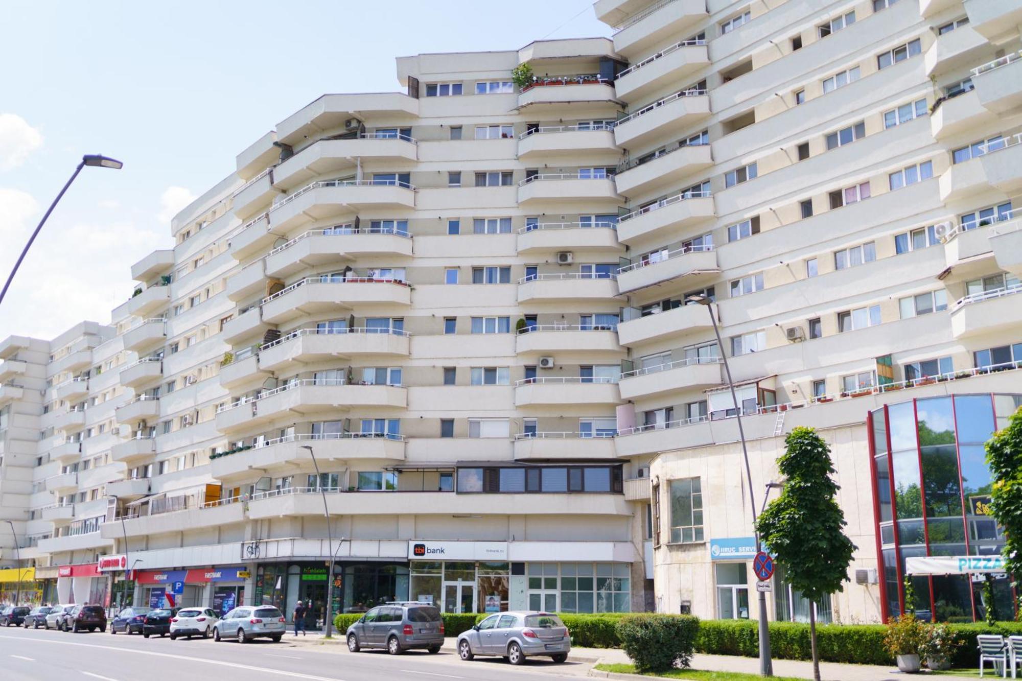 Pasiro Aparthotel Alba Iulia Exterior photo